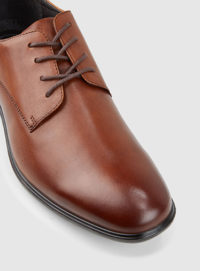 HUSH-PUPPOES-CALE-SHOE-BROWN-DETAIL